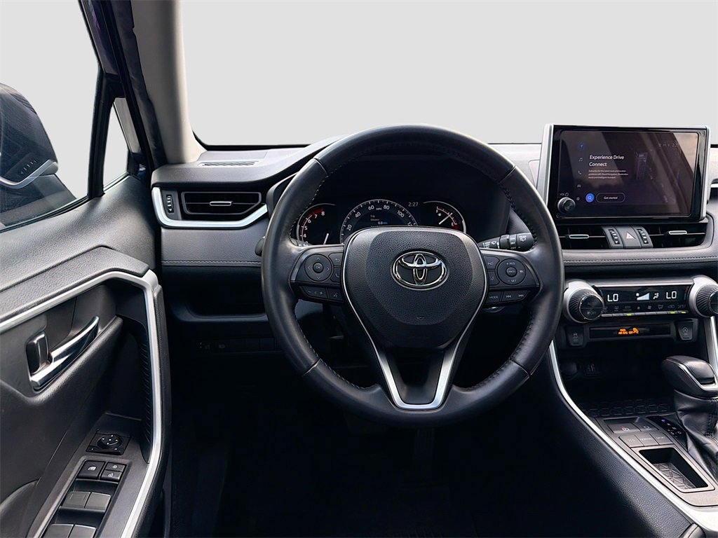 Used 2023 Toyota RAV4 XLE Premium image 22