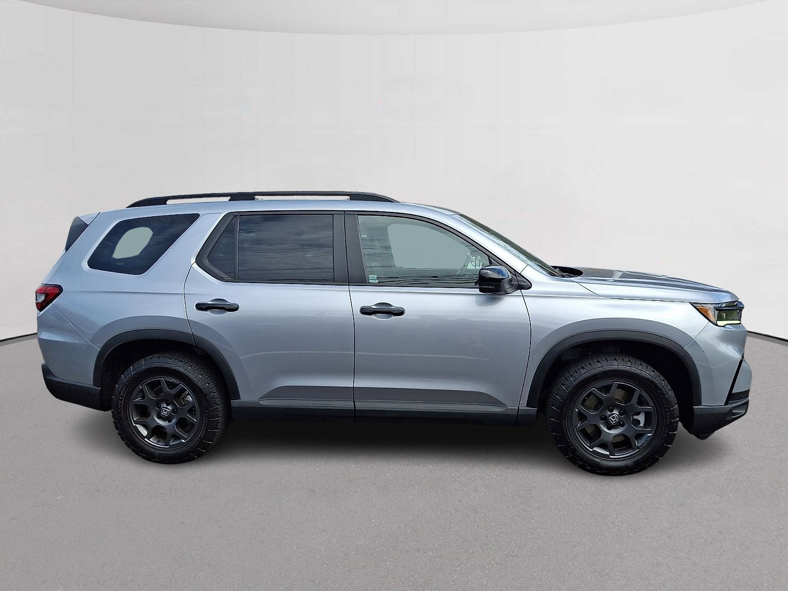Certified 2024 Honda Pilot TrailSport image 12