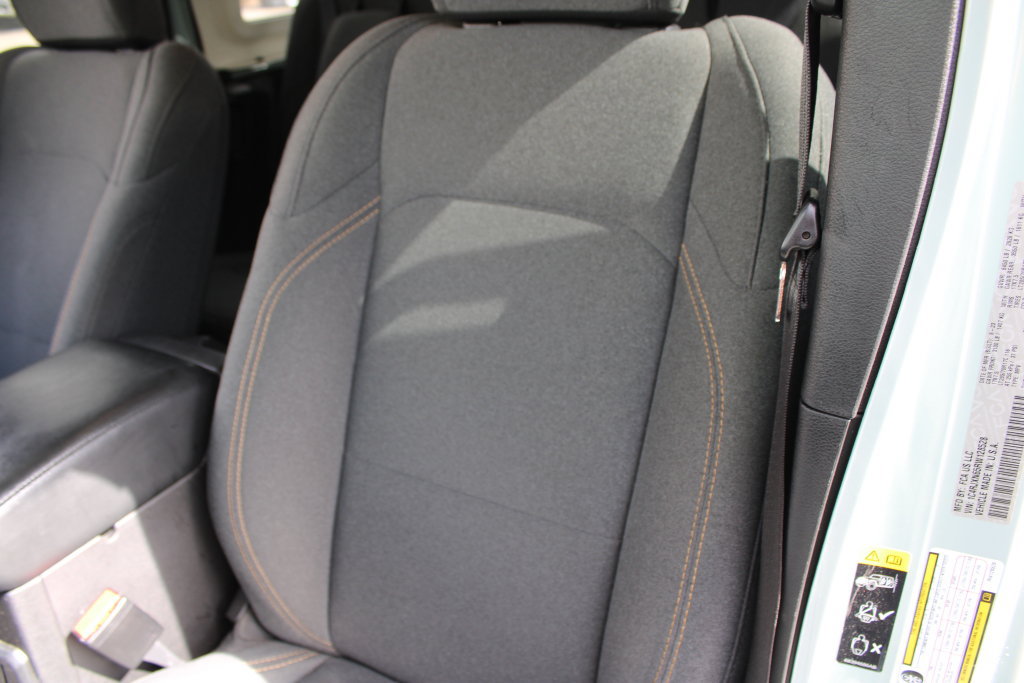 Used 2024 Jeep Wrangler Unlimited AWD/4WD image 16