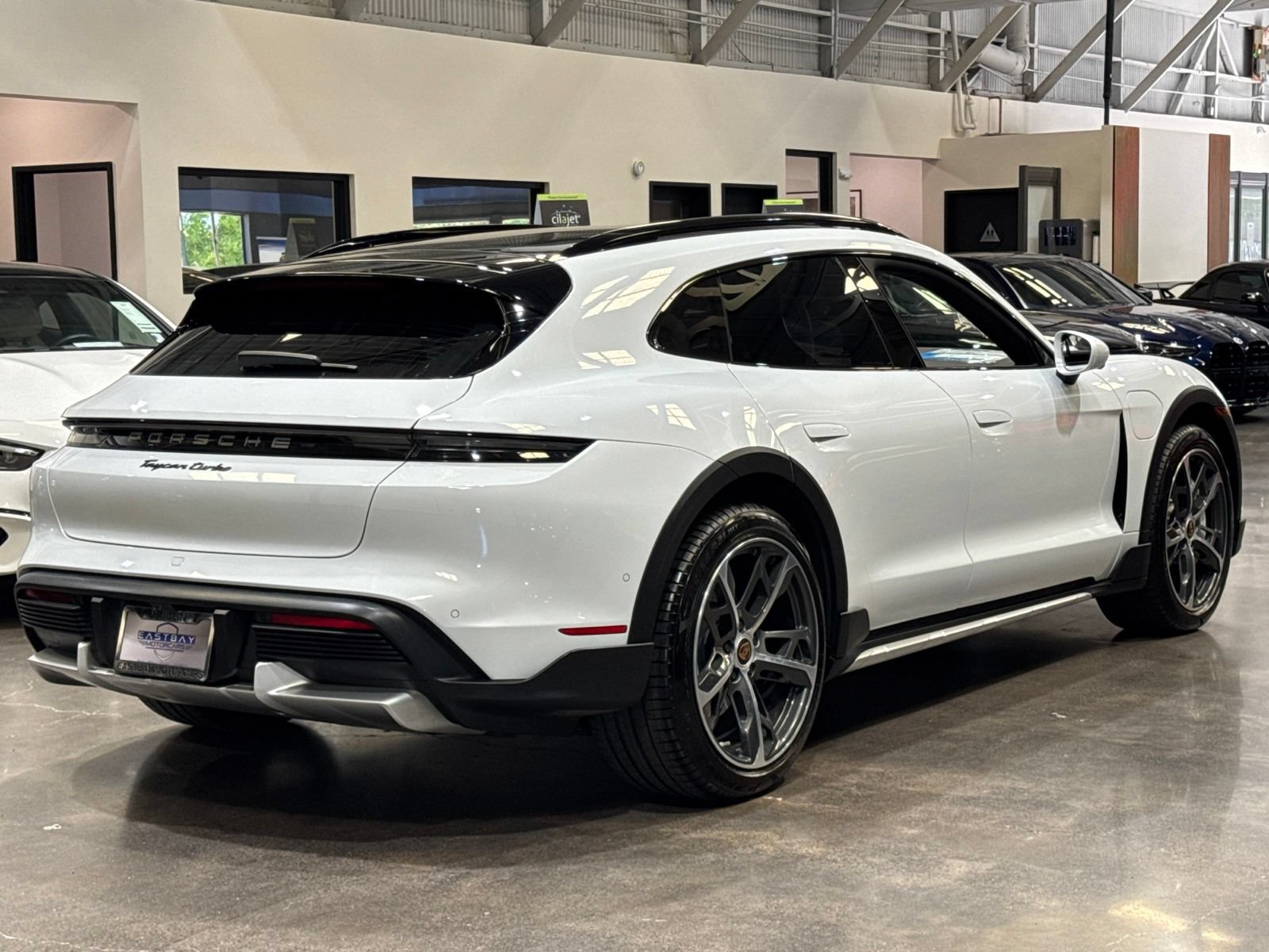 Used 2023 Porsche Taycan Turbo AWD/4WD image 15