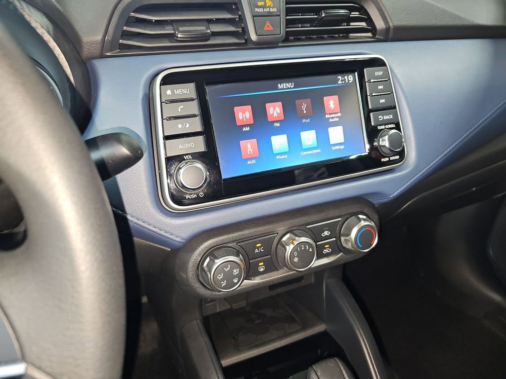 Used 2025 Nissan Versa SV w/ Trunk Package image 32