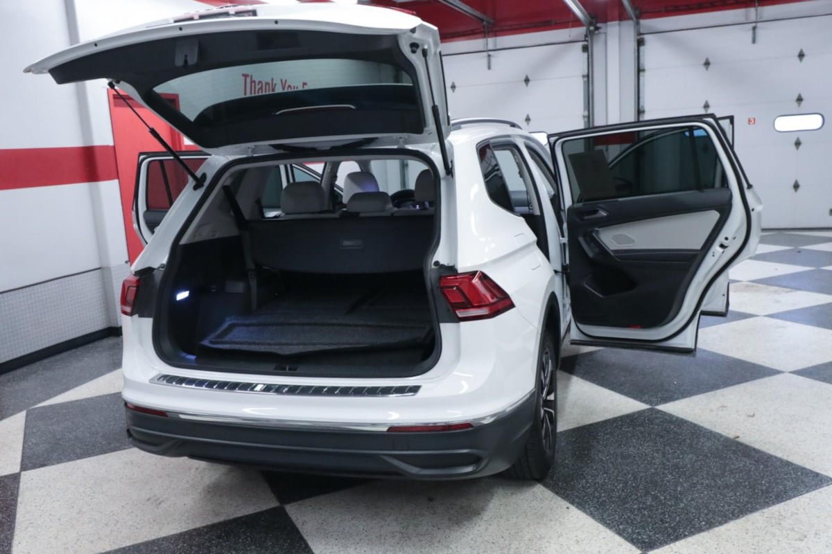 Used 2024 Volkswagen Tiguan S w/ MDO Package, Three-Row FWD image 23