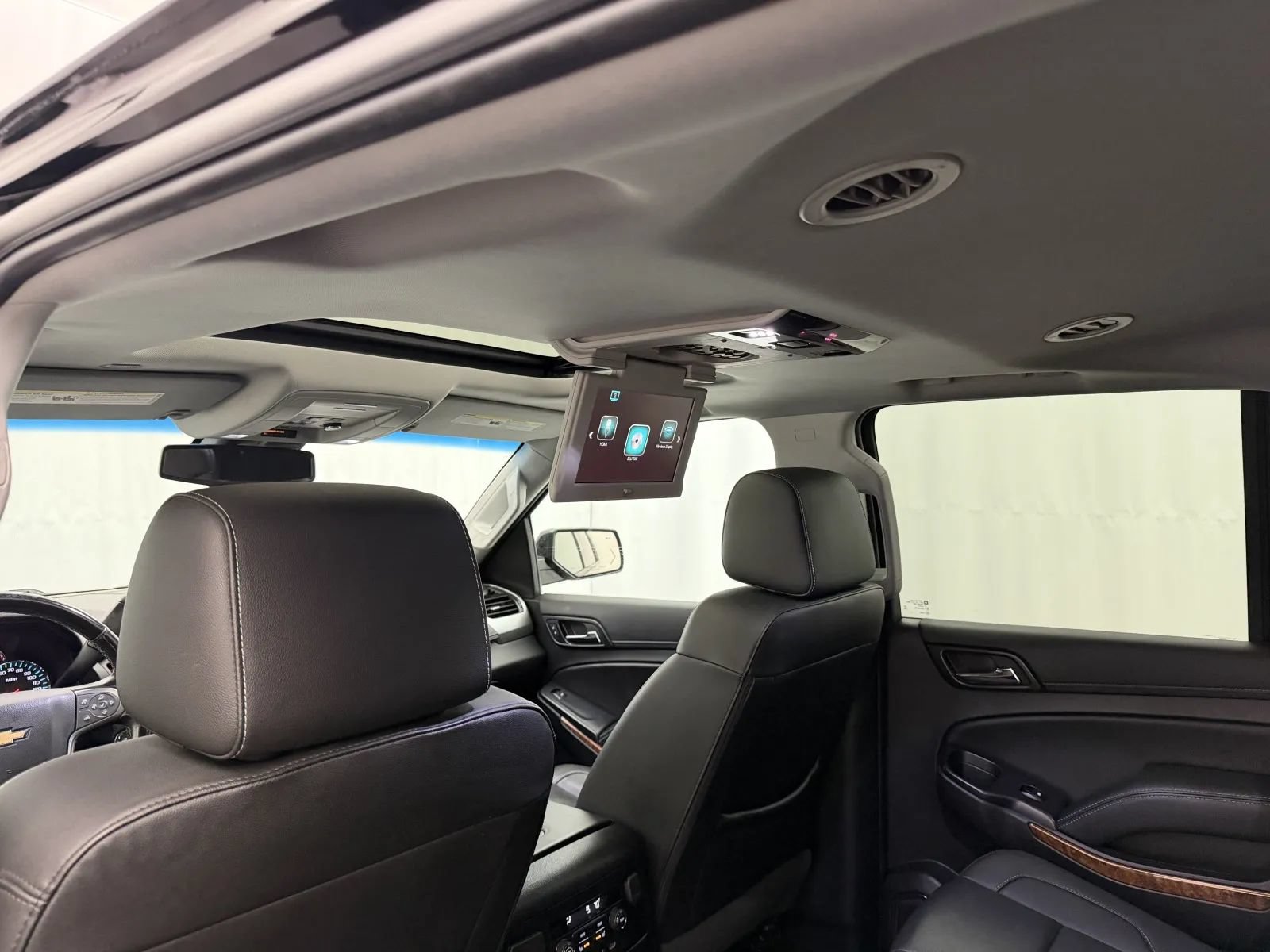 Used 2018 Chevrolet Tahoe Premier AWD/4WD image 30