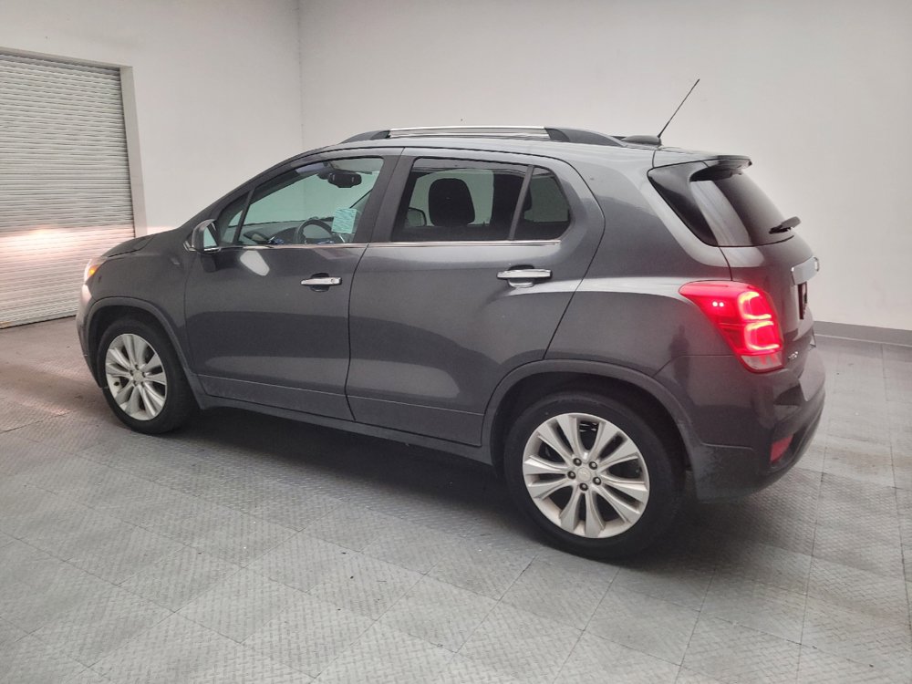 Used 2019 Chevrolet Trax Premier w/ LPO, Cargo Package FWD image 3