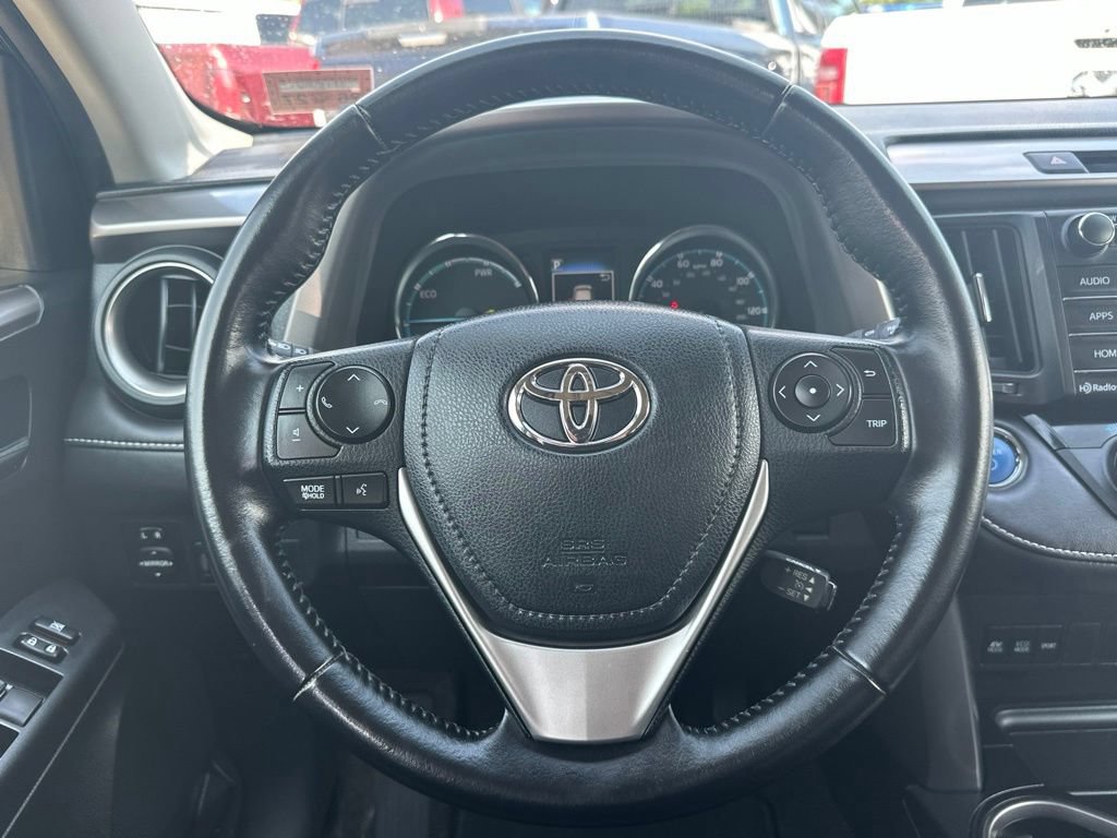 Used 2016 Toyota RAV4 XLE AWD/4WD image 18