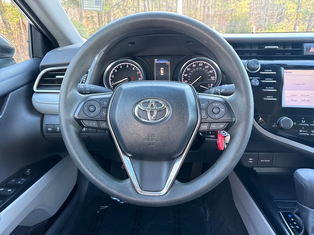 Used 2018 Toyota Camry LE image 18
