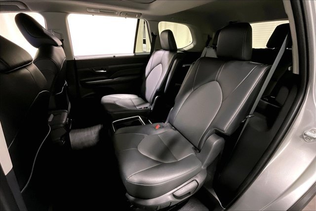 Certified 2025 Toyota Grand Highlander AWD image 27