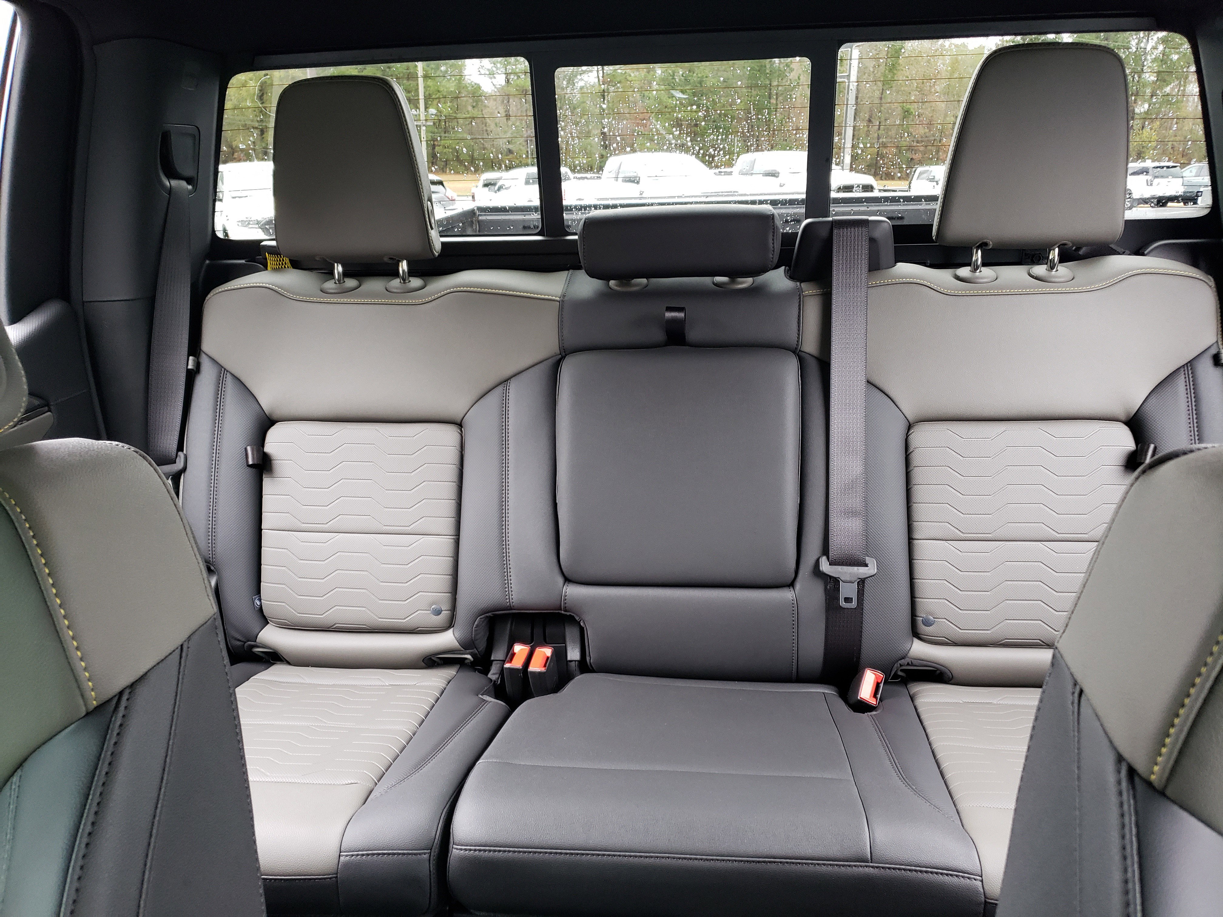 New 2026 Chevrolet Silverado 1500 ZR2 w/ LPO, Dark Essentials Package image 31