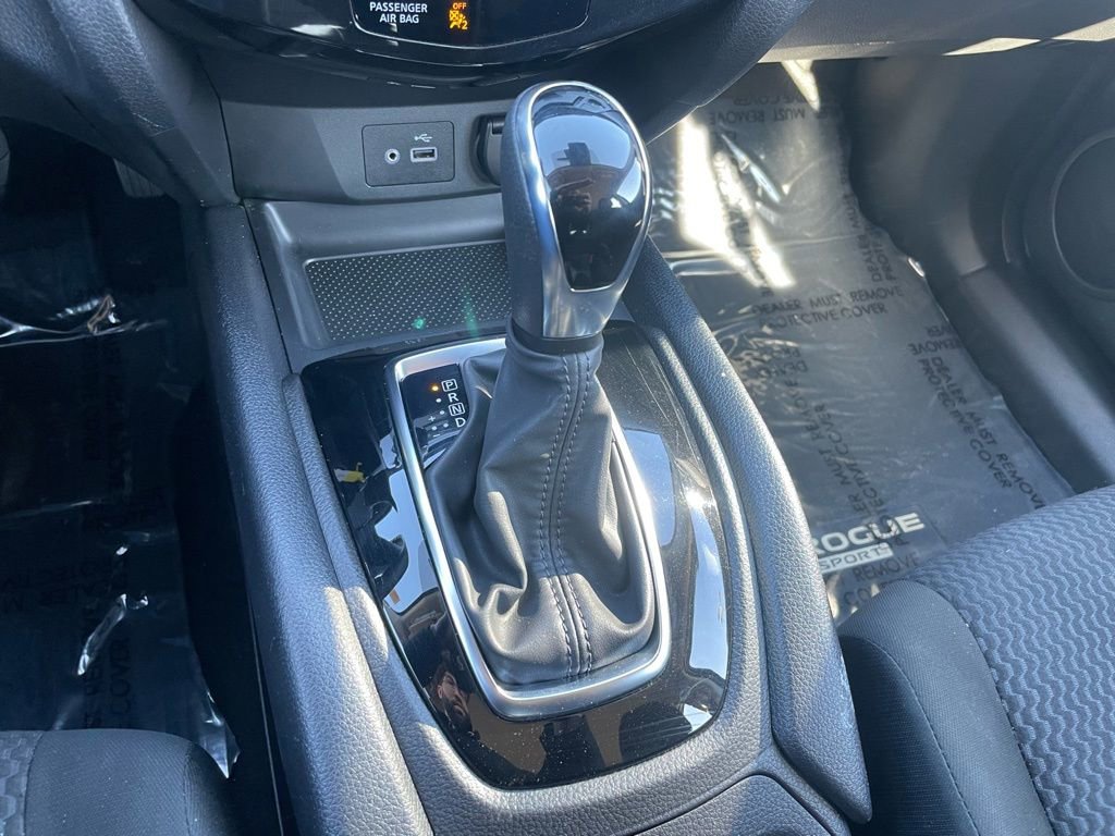 Used 2022 Nissan Rogue Sport S image 13