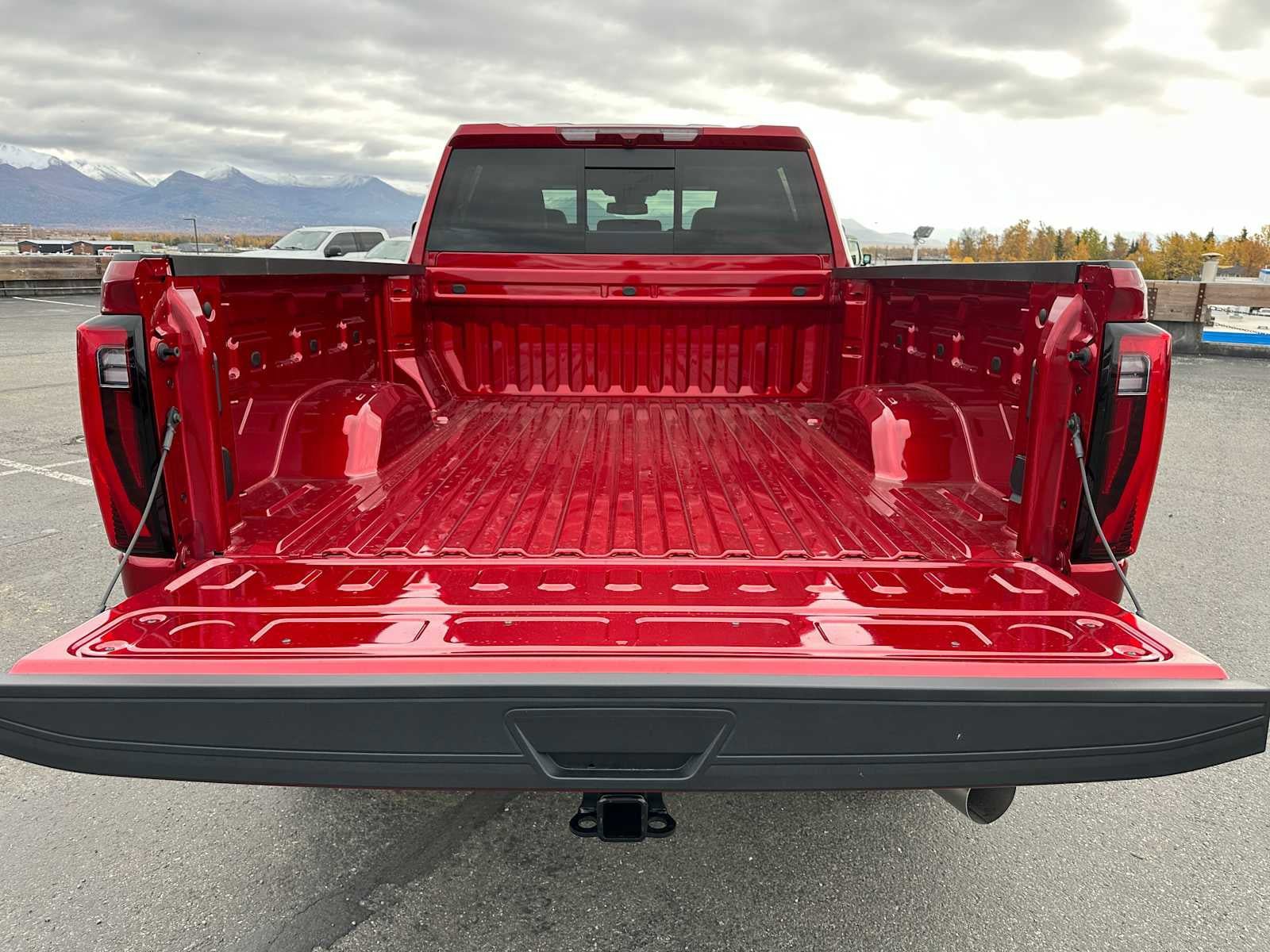 New 2026 GMC Sierra 2500 SLT w/ SLT Convenience Package image 14