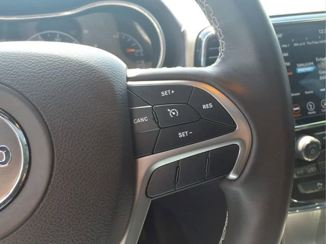 Used 2019 Jeep Grand Cherokee Overland AWD/4WD image 17