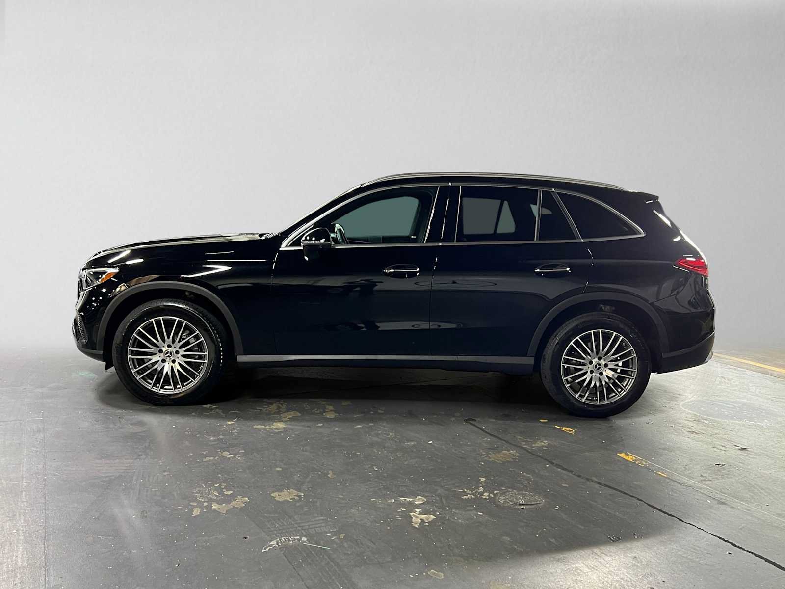 Used 2026 Mercedes-Benz GLC 300 4MATIC image 6