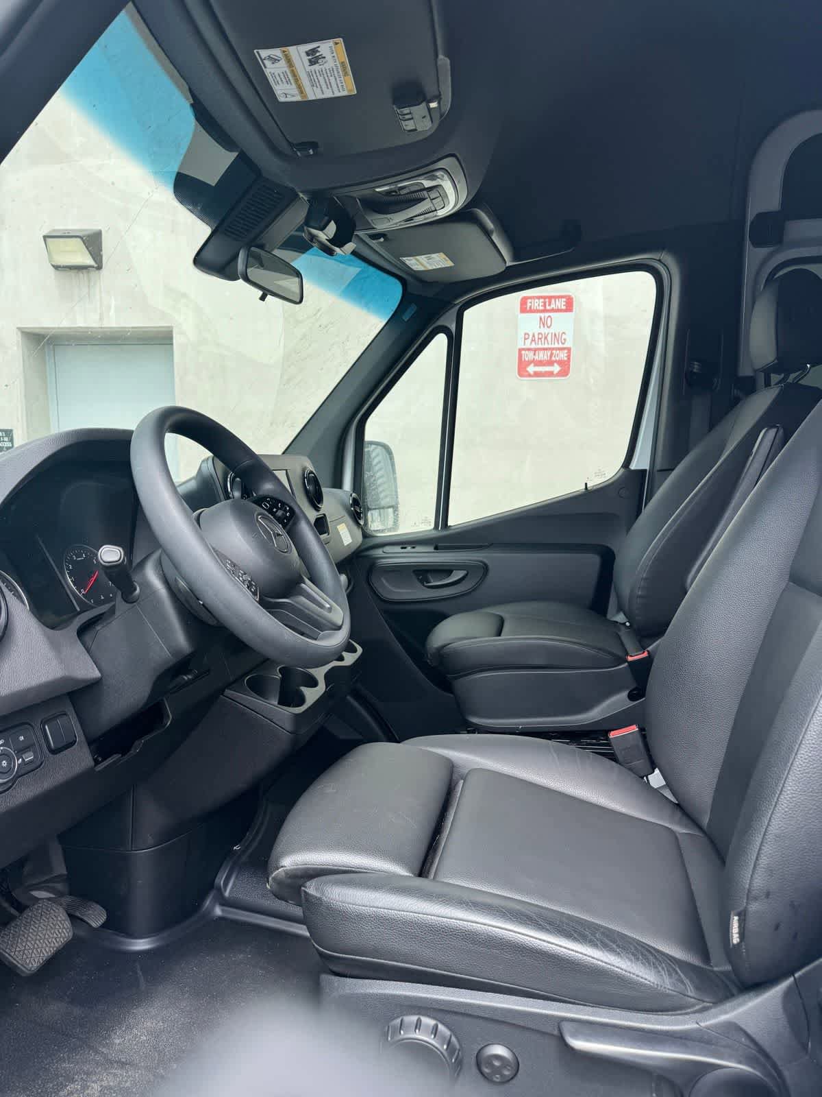 Used 2023 Mercedes-Benz Sprinter 2500 w/ Acoustic Package image 9