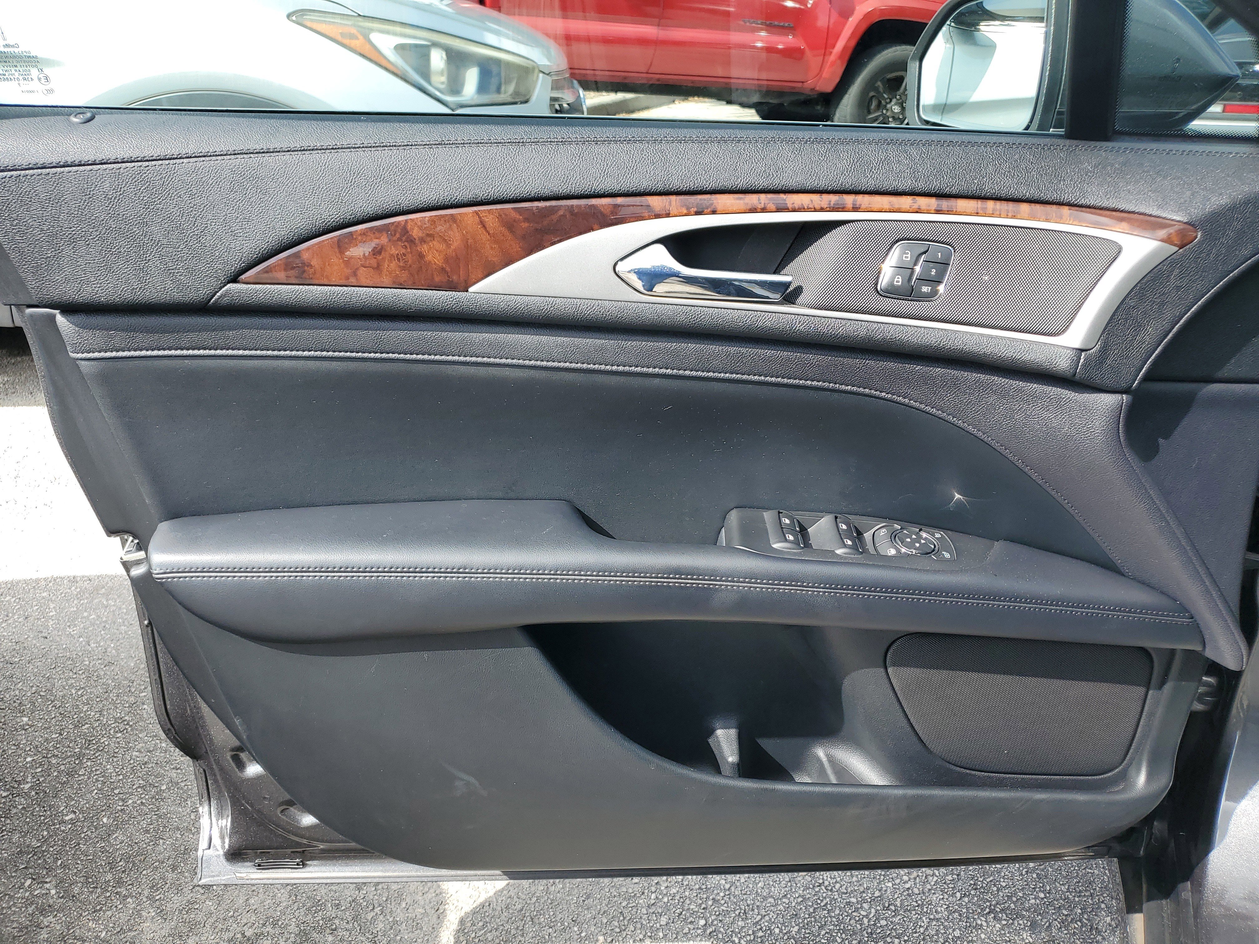 Used 2019 Lincoln MKZ Reserve image 11