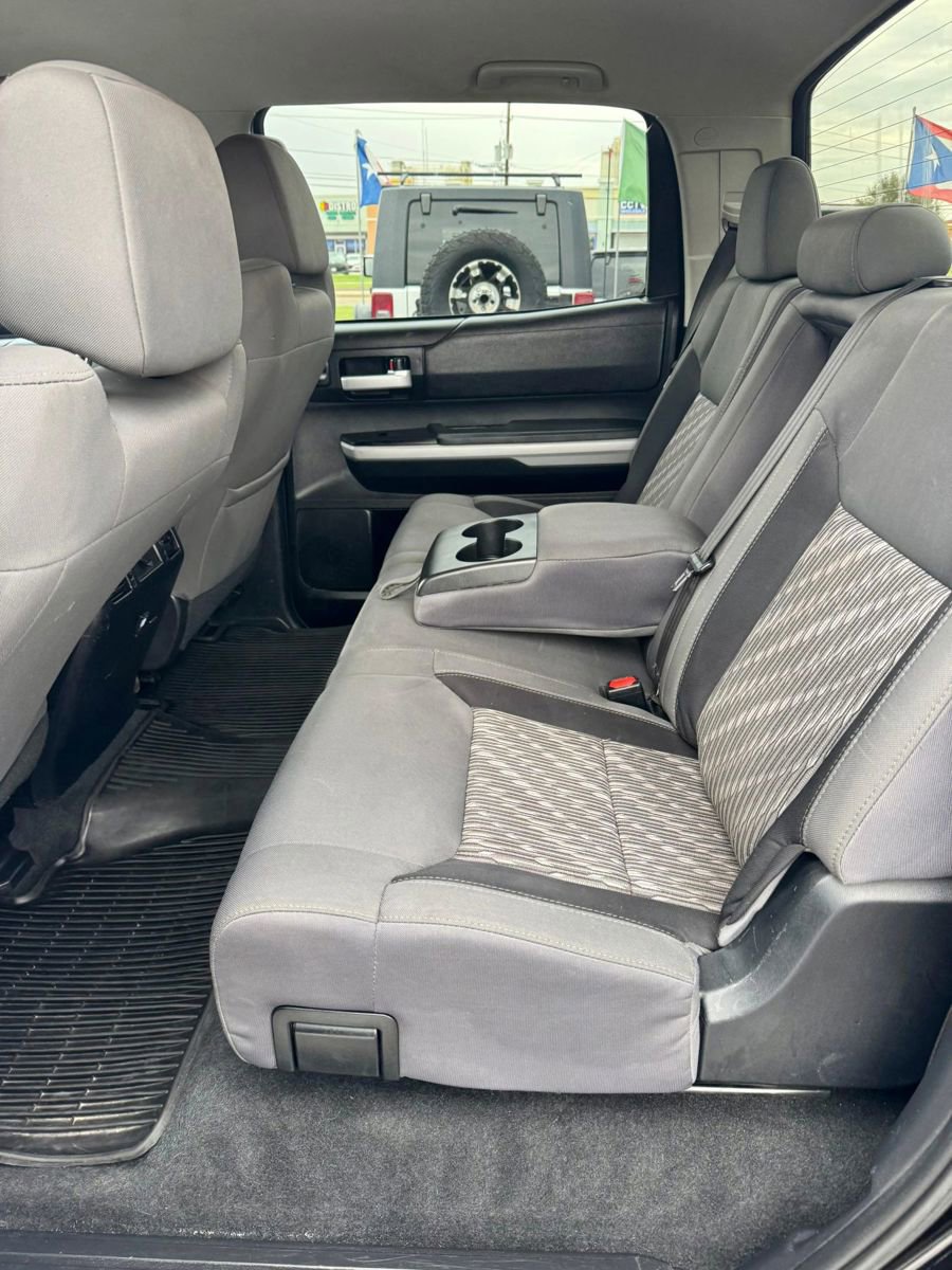 Used 2019 Toyota Tundra SR5 w/ SR5 Upgrade Package AWD/4WD image 8