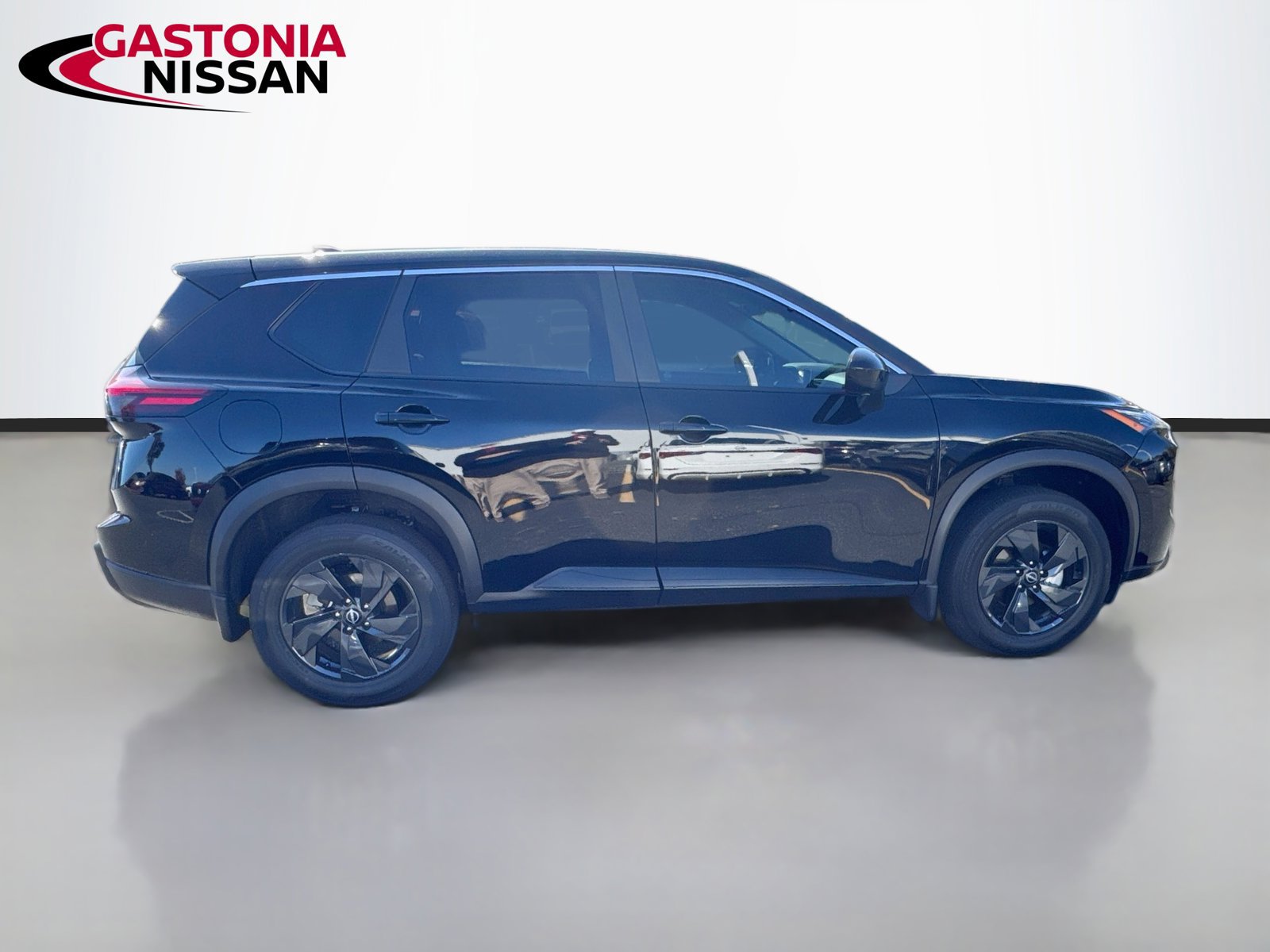 Used 2026 Nissan Rogue SV w/ Cold Weather Package FWD image 10