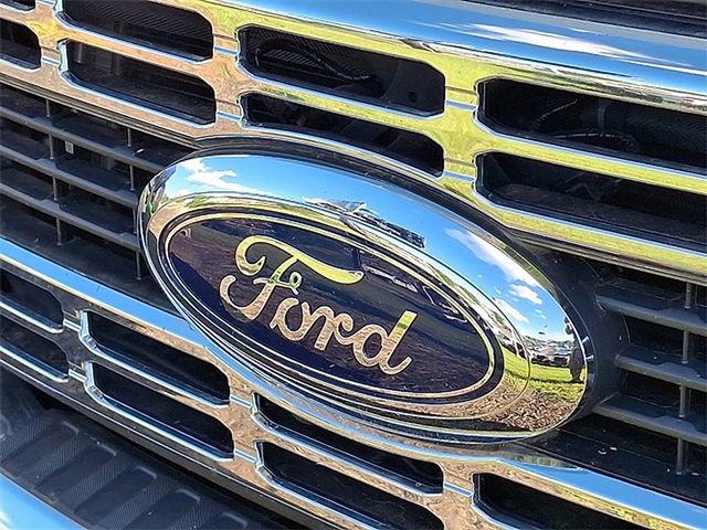 New 2023 Ford F550 2WD Regular Cab Super Duty image 2