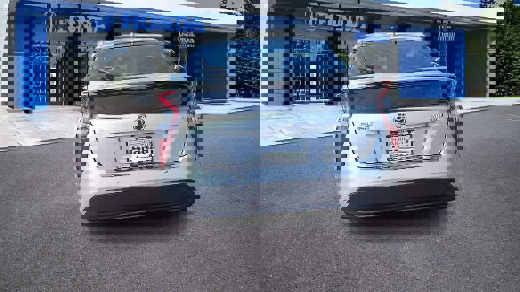 Used 2017 Toyota Prius Four FWD image 7