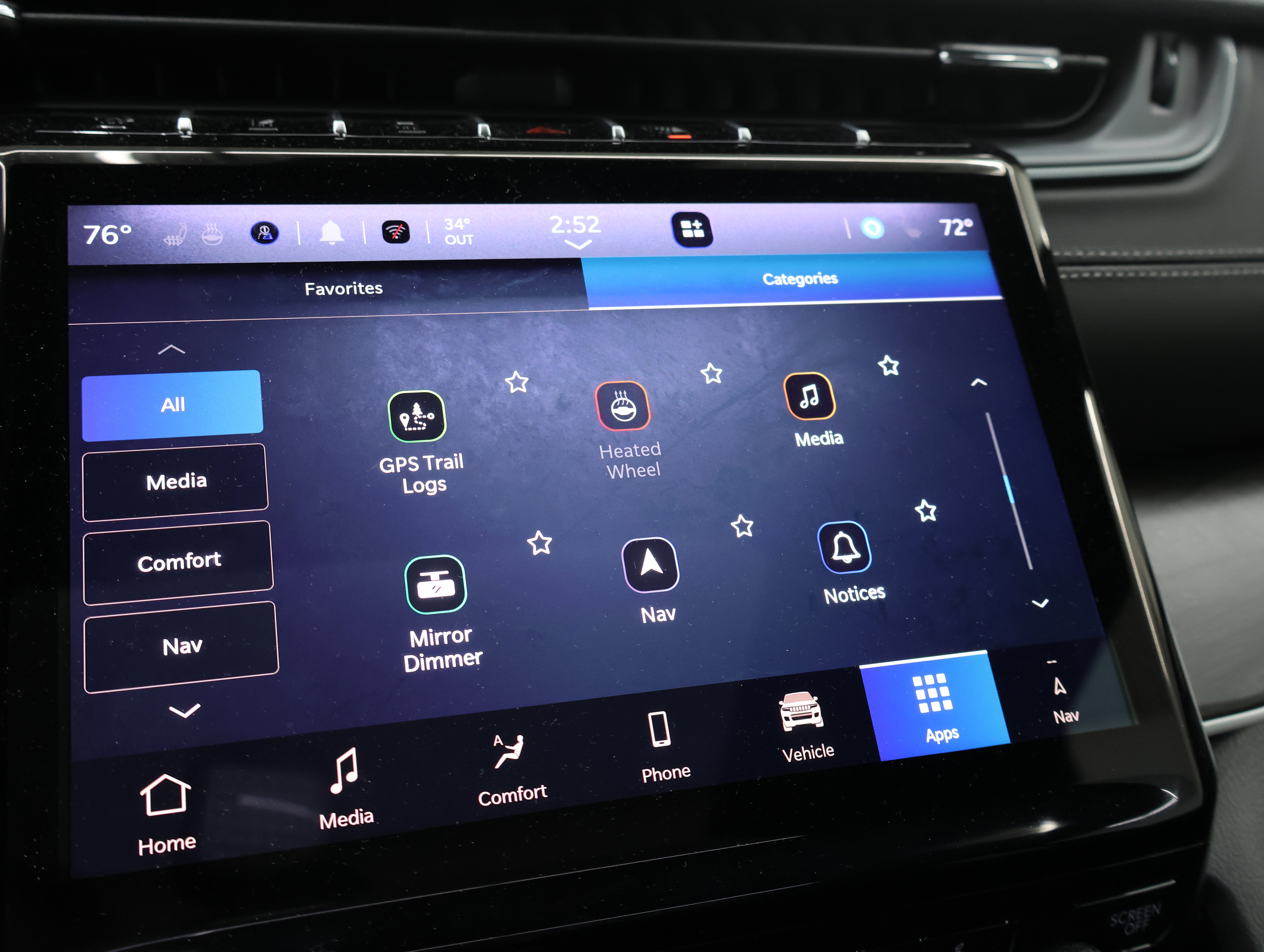 Used 2025 Jeep Grand Cherokee Limited w/ Luxury Tech Group II image 68