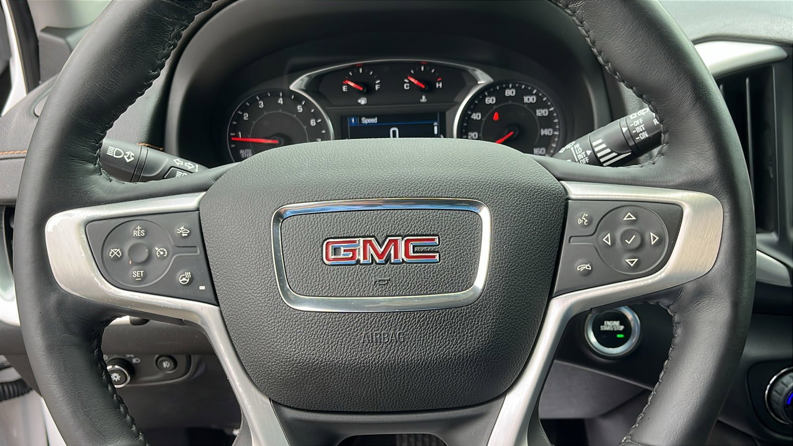 Used 2018 GMC Terrain SLT w/ Preferred Package AWD/4WD image 13