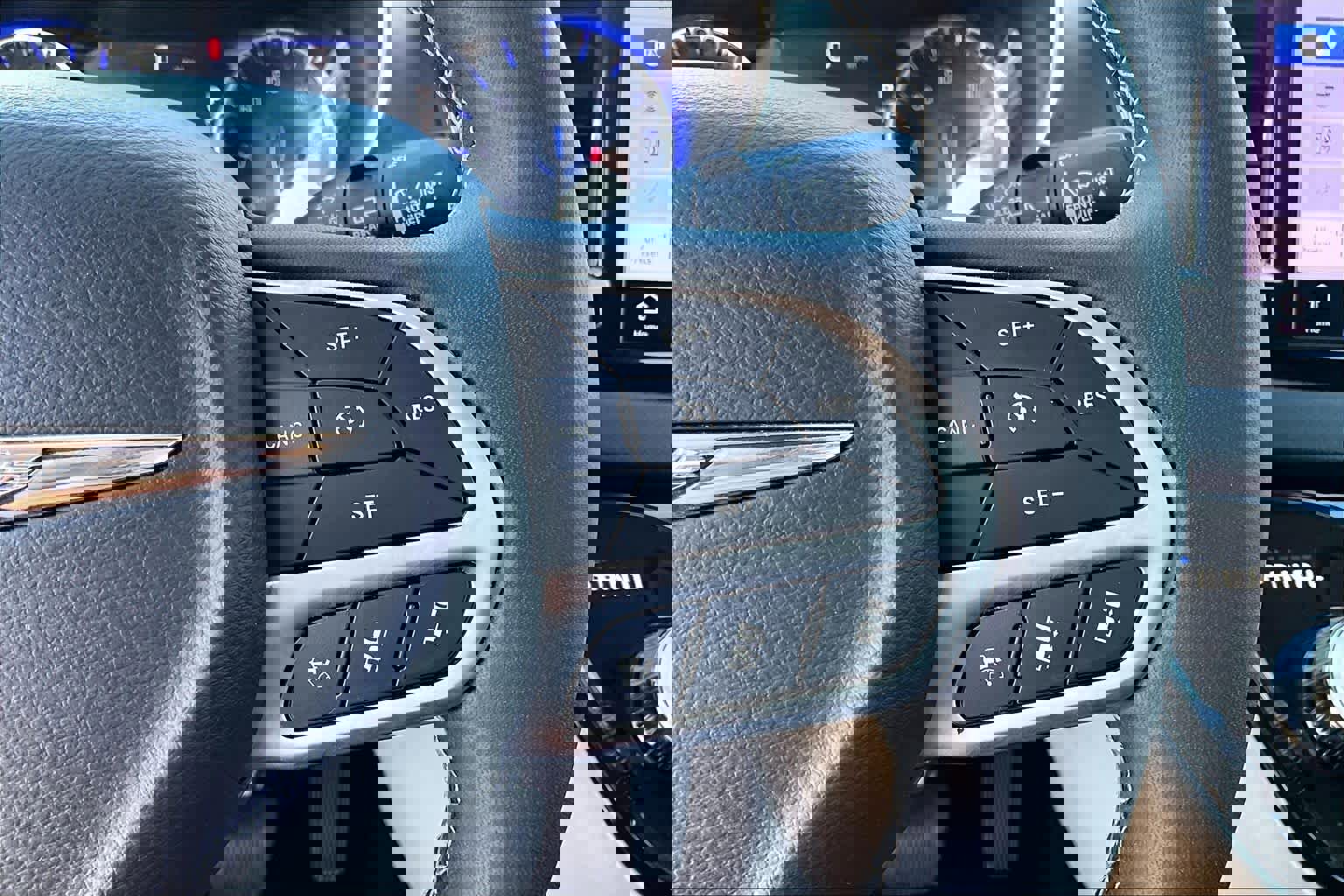 Used 2024 Chrysler Pacifica Touring-L image 24