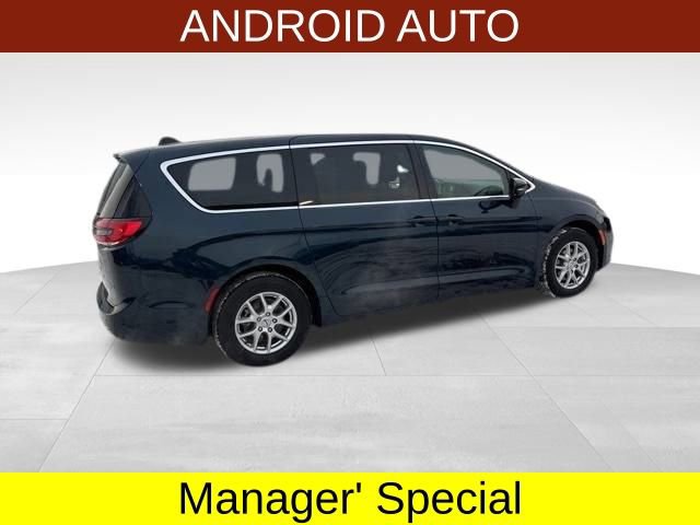 Used 2024 Chrysler Pacifica Touring image 8