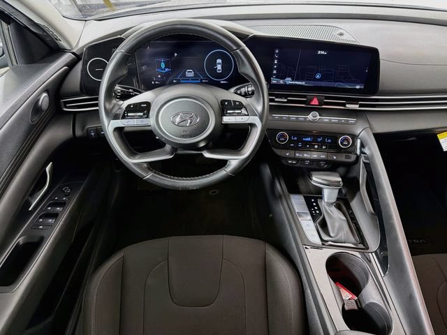 Used 2023 Hyundai Elantra SEL w/ Convenience Package FWD image 29