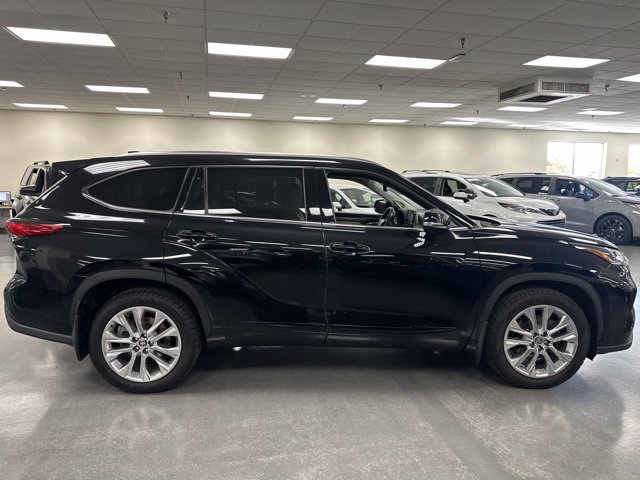 Used 2020 Toyota Highlander Limited AWD/4WD image 8