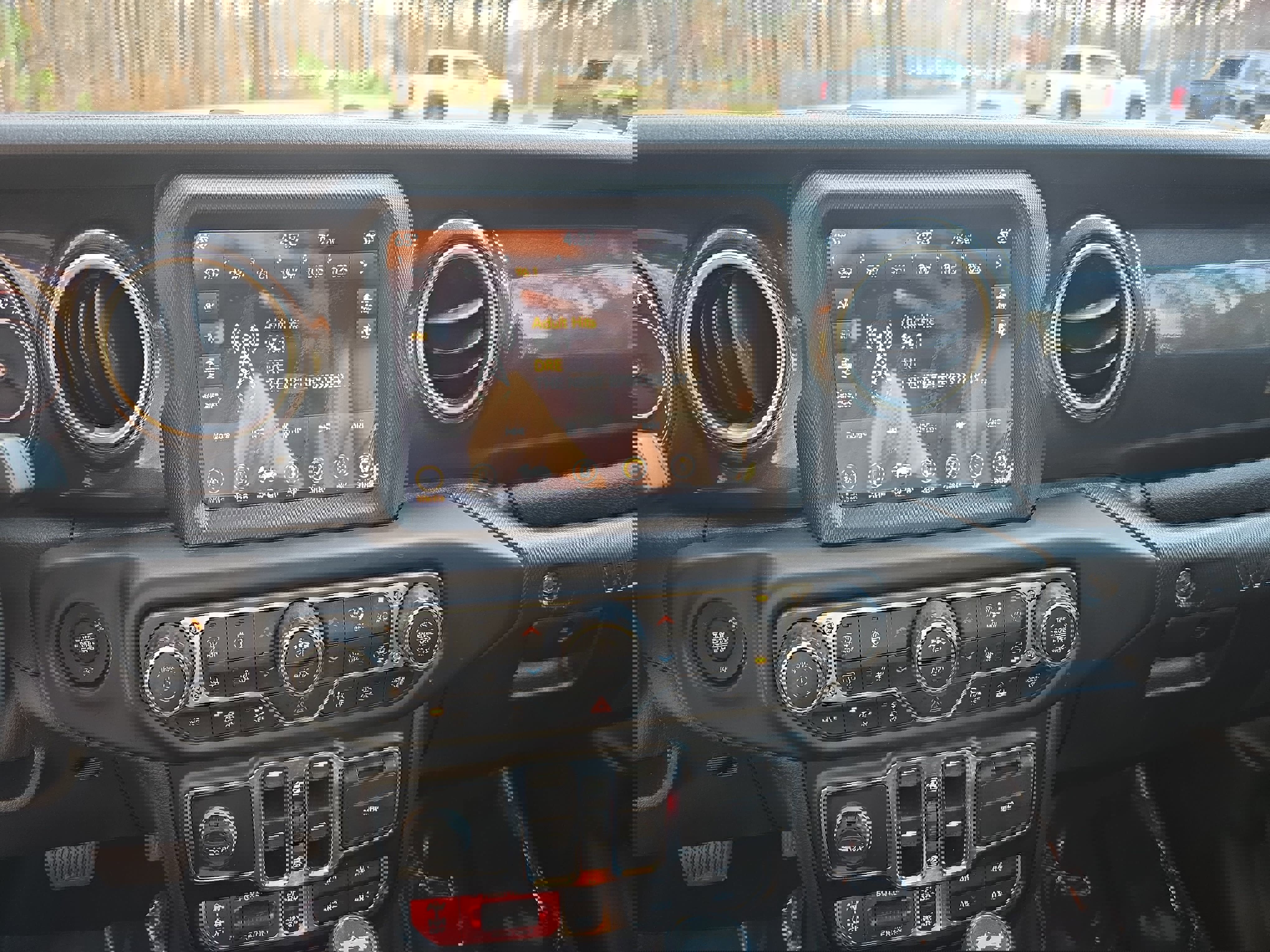 Used 2021 Jeep Wrangler Unlimited Rubicon w/ Trailer Tow Package image 21