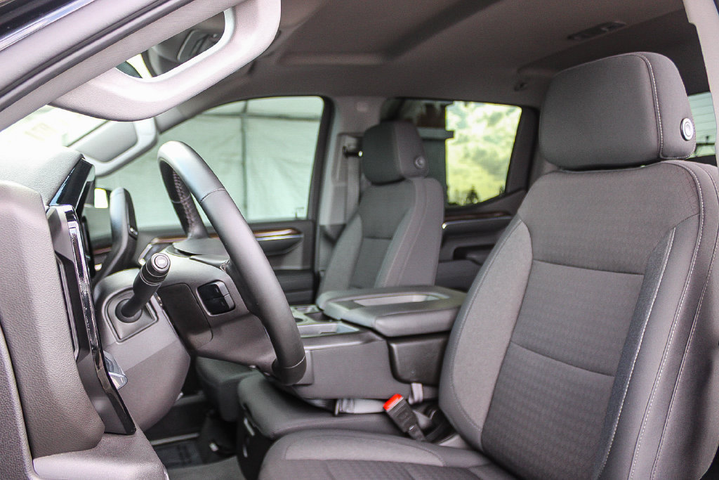 Used 2024 Chevrolet Silverado 1500 LT AWD/4WD image 18