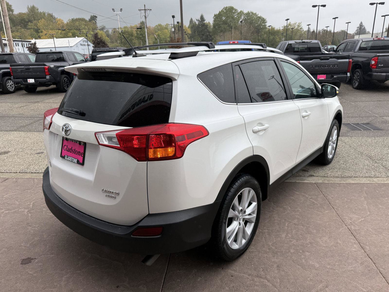 Used 2014 Toyota RAV4 Limited AWD/4WD image 4