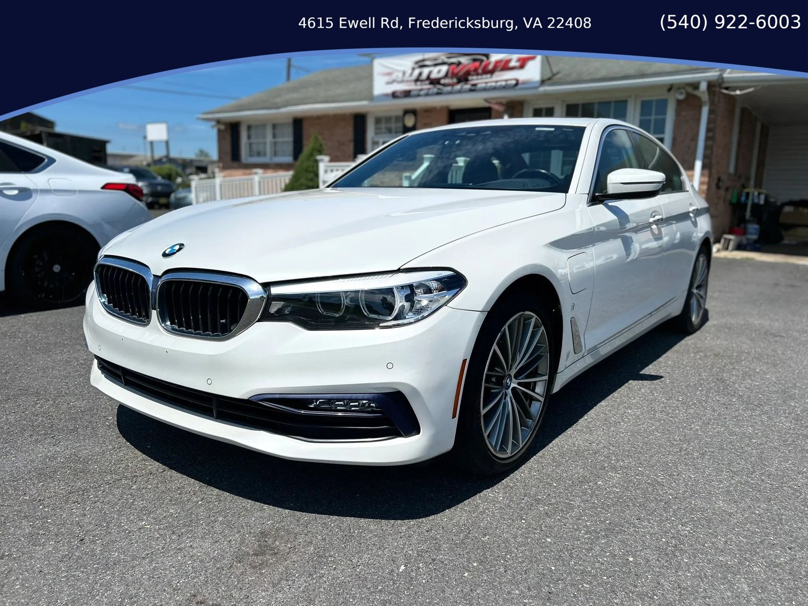 Used 2018 BMW 530e xDrive w/ Premium Package 2 AWD/4WD image 9