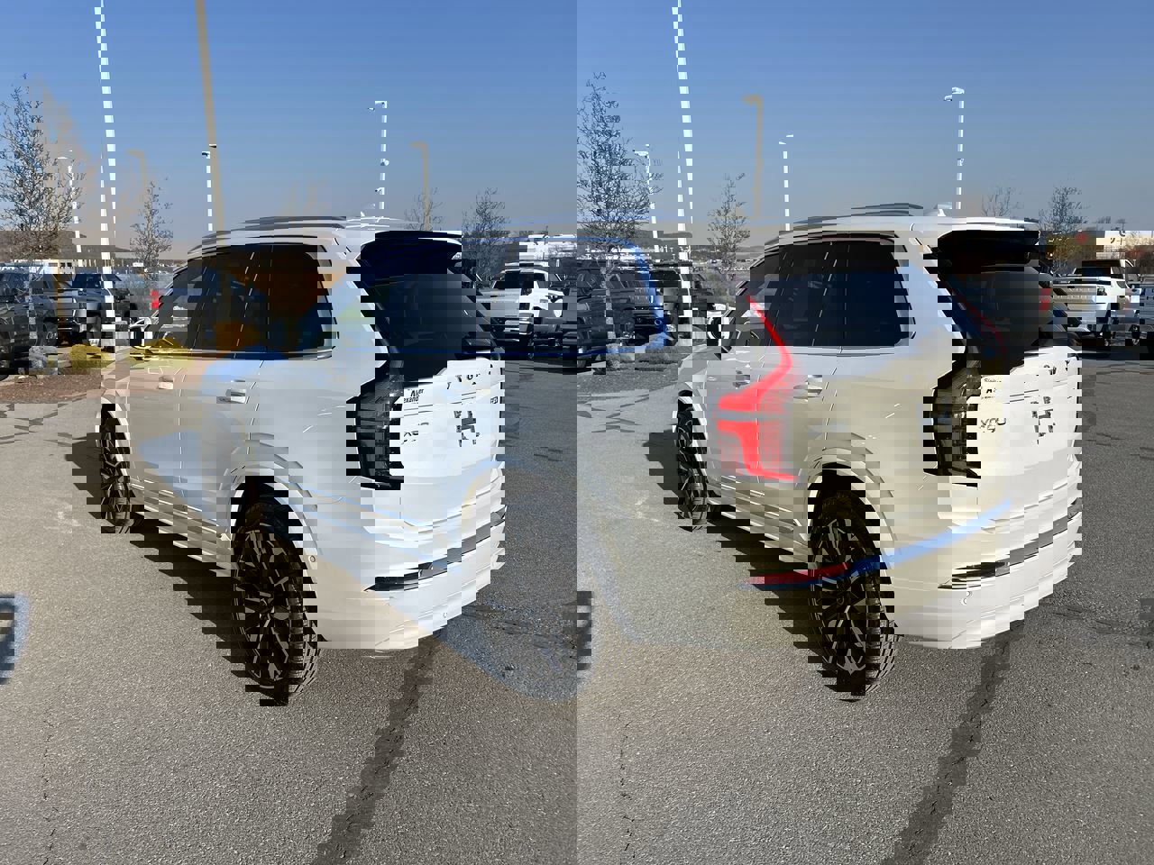 Used 2026 Volvo XC90 B5 Plus w/ Protection Package image 5