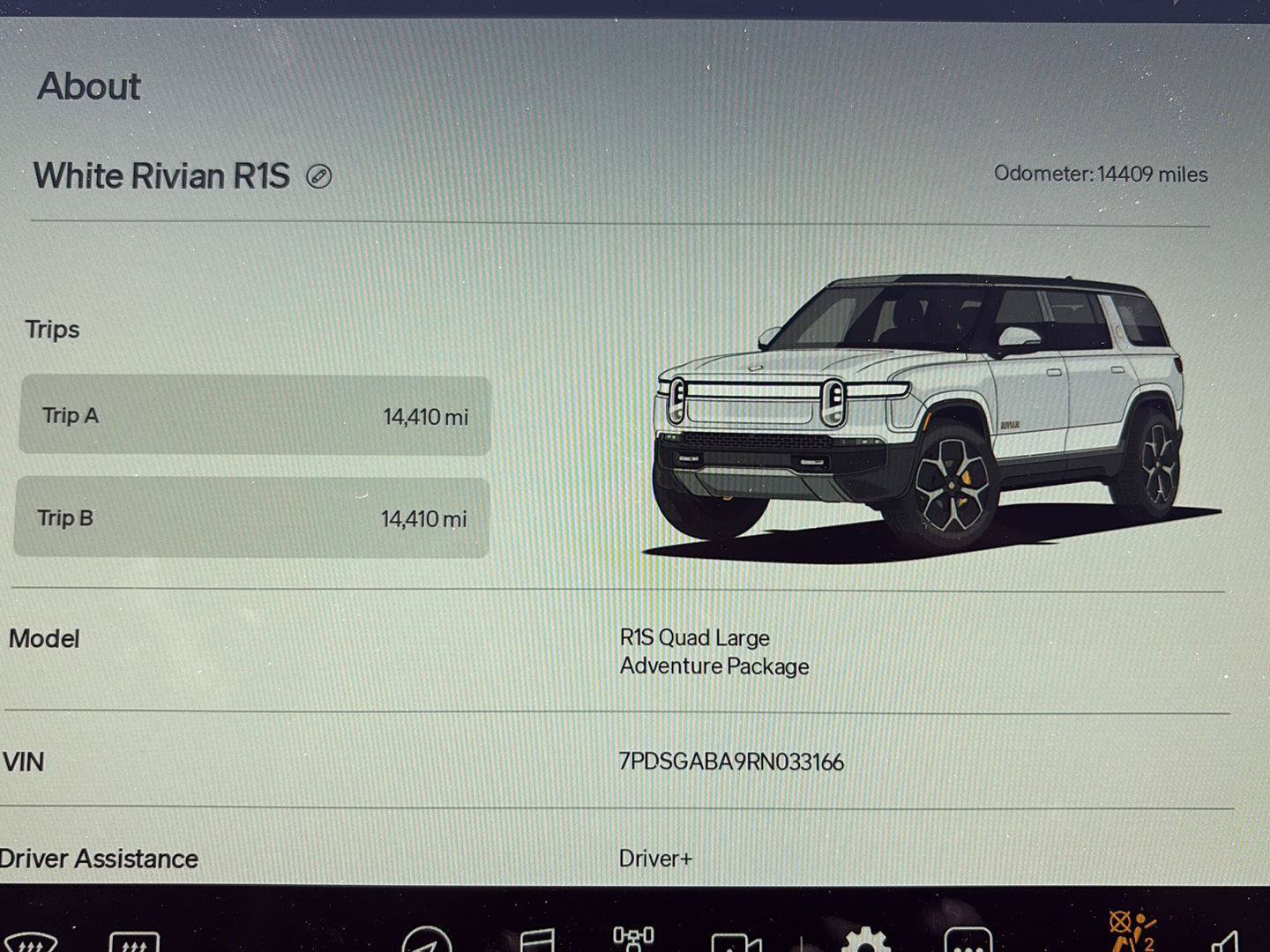 Used 2024 Rivian R1S Adventure AWD/4WD image 28