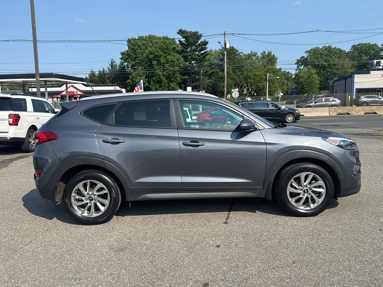 Used 2016 Hyundai Tucson SE w/ Option Group 02 AWD/4WD image 9