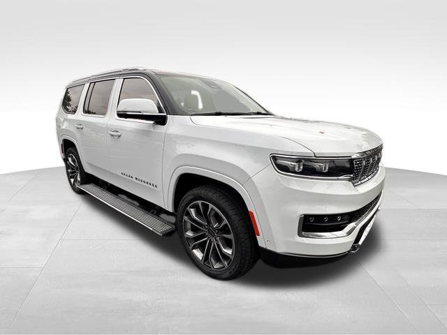 Used 2022 Jeep Grand Wagoneer Series III AWD/4WD image 9