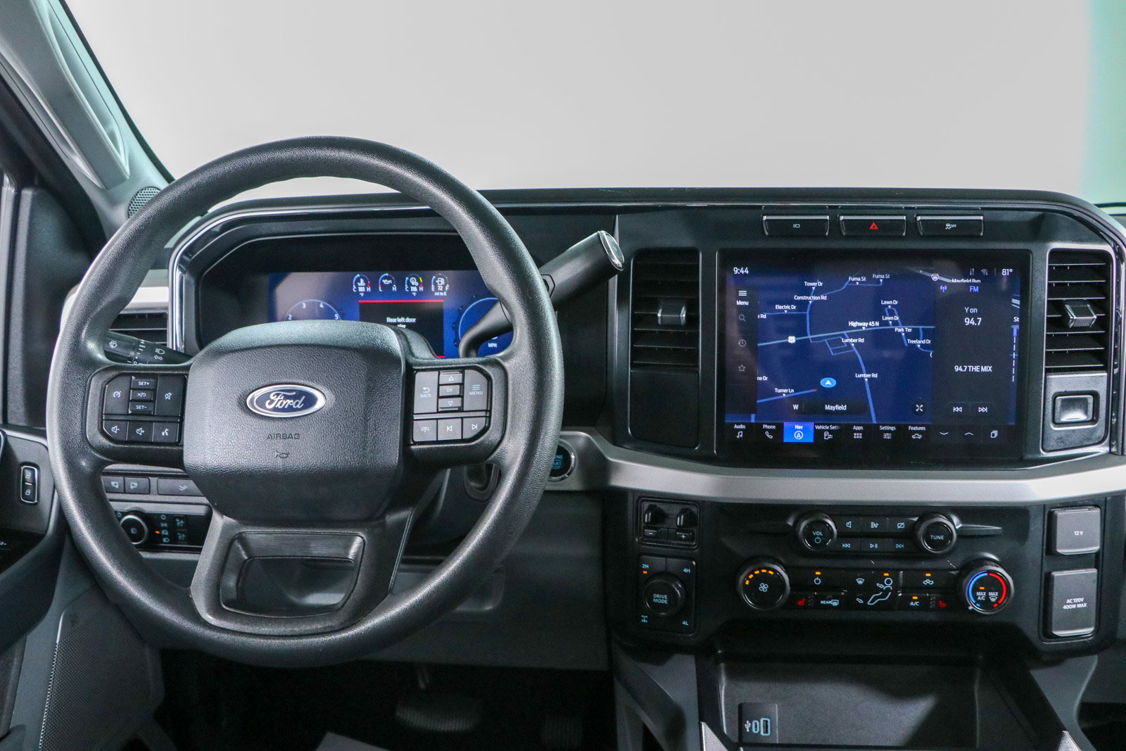 Used 2024 Ford F250 XLT w/ XLT Premium Package AWD/4WD image 18