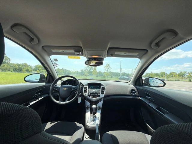 Used 2016 Chevrolet Cruze LT w/ RS Package FWD image 17