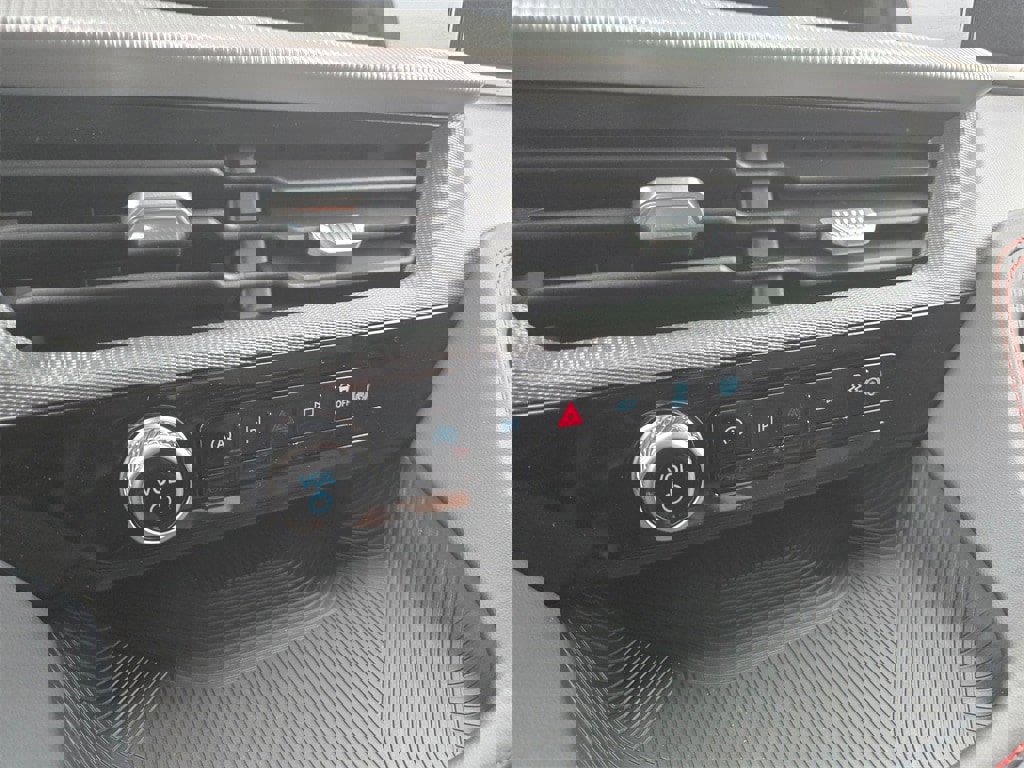 New 2026 Ford Explorer ST-Line w/ ST-Line Street Pack image 15