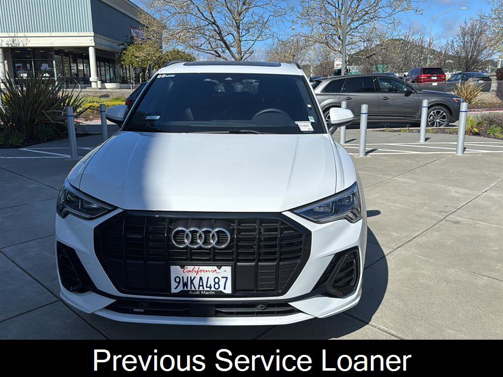 Used 2025 Audi Q3 2.0T Premium w/ Convenience Plus Package image 2