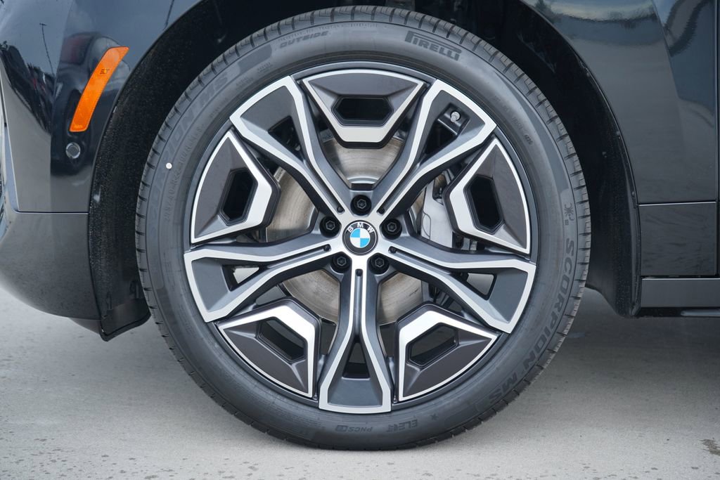 New 2026 BMW iX xDrive60 image 5