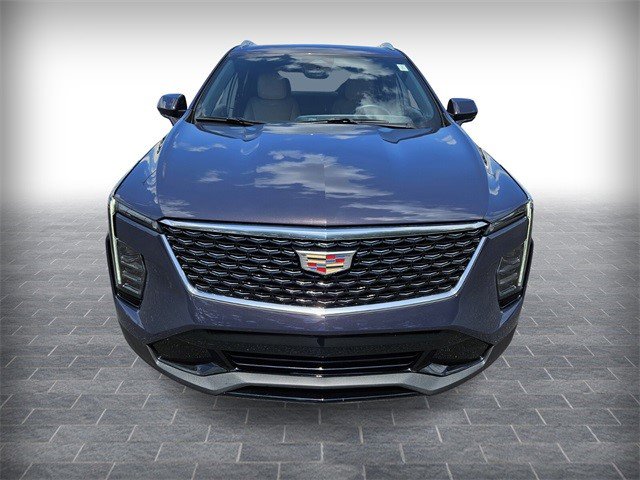 Certified 2025 Cadillac XT4 Premium Luxury image 9