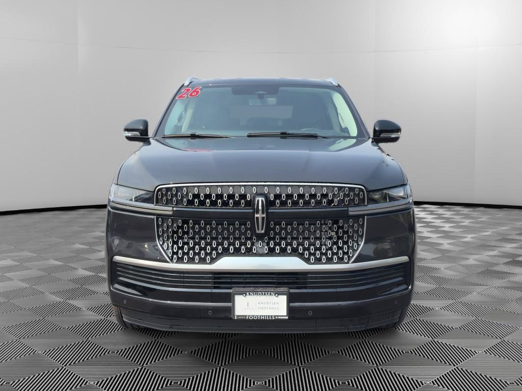 New 2026 Lincoln Navigator L Premier AWD/4WD image 2