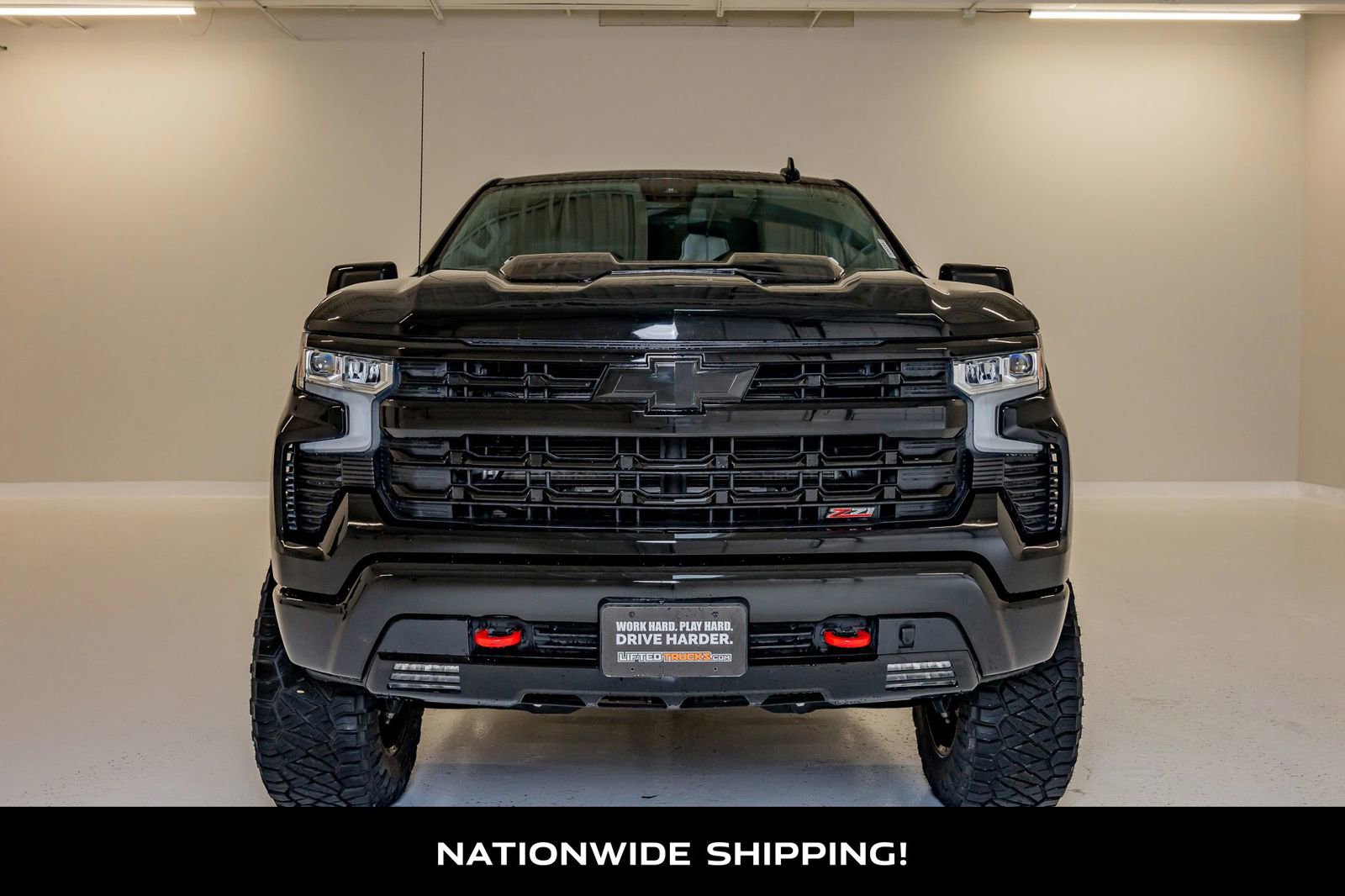 Used 2025 Chevrolet Silverado 1500 LT Trail Boss w/ Convenience Package II AWD/4WD image 4