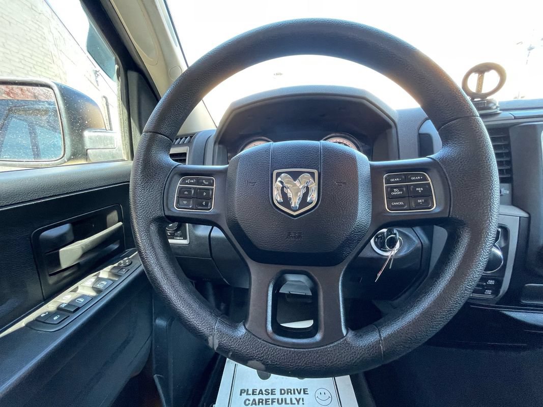 Used 2016 RAM 1500 Express w/ Black Ram 1500 Express Group AWD/4WD image 13