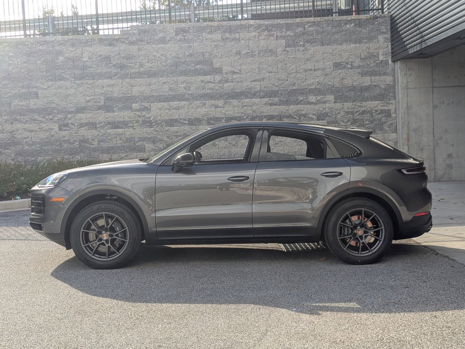 Certified 2026 Porsche Cayenne Coupe AWD/4WD image 2