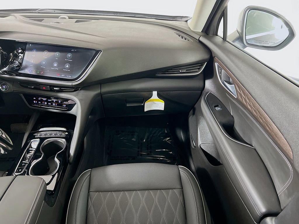 Used 2023 Buick Envision Avenir image 25