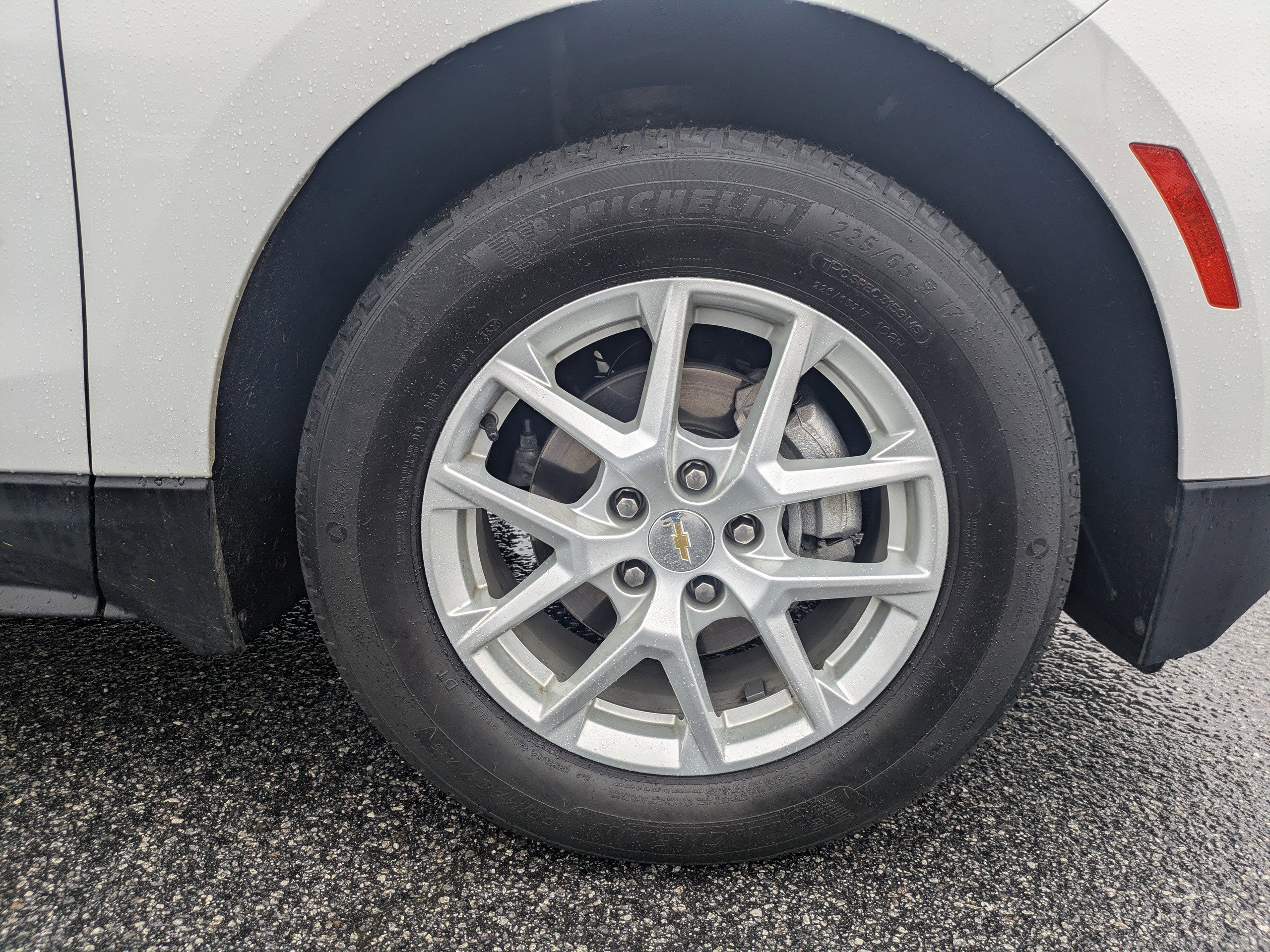 Used 2024 Chevrolet Equinox LT image 11