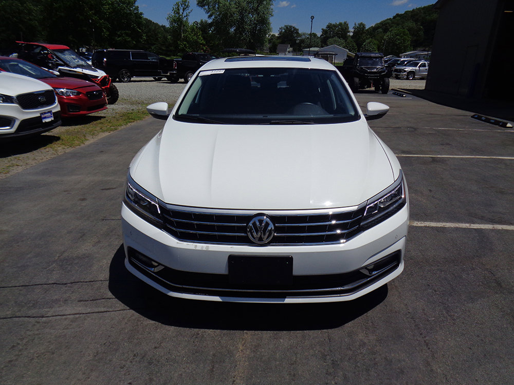 Used 2018 Volkswagen Passat 2.0T SE FWD image 10