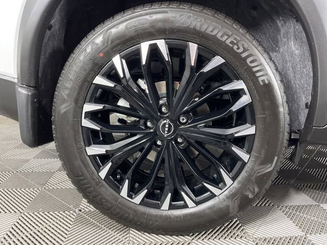 New 2026 Nissan Rogue Dark Armor FWD image 16